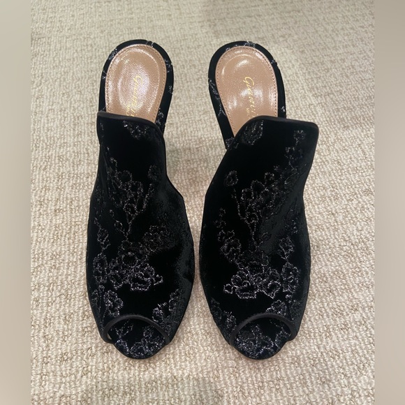Gianvito Rossi Shoes - Gianvito Rossi brand new velvet black/silver brocade mules, size 37
